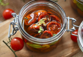 Paté di pomodoro secco: ricetta facile e ricca di sapore