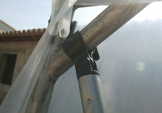 Puerta para invernadero de la Serie T con estructura metálica y de plástico